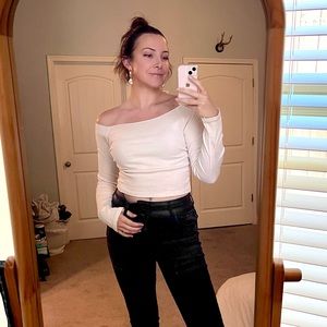 White off the shoulder long sleeve tee